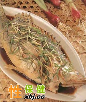 女人愛(ài)自己，每周就吃兩條魚(yú)